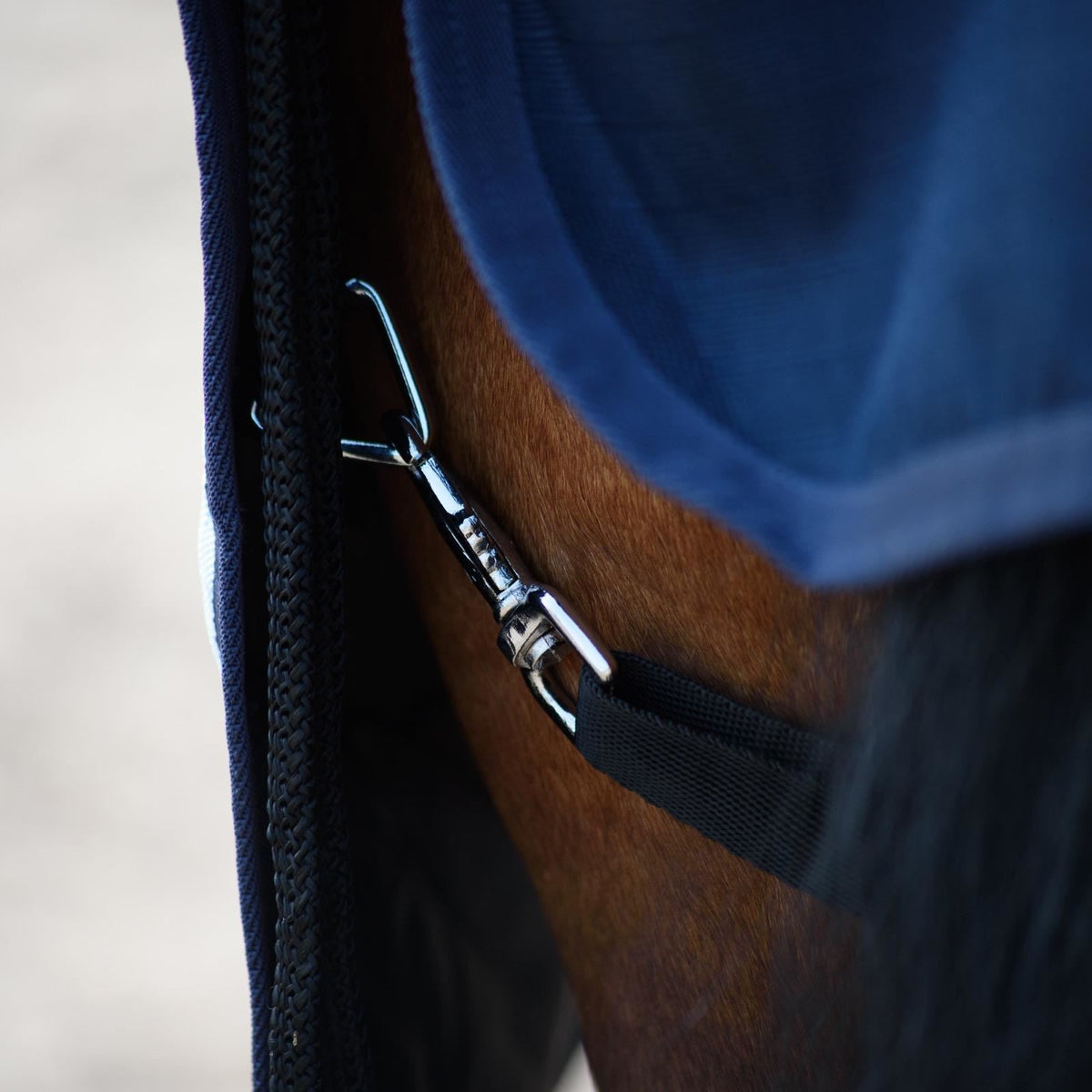 1200D Lightweight Waterproof Horse Turnout Rug 0g No Fill Half Neck Navy/Baby Blue