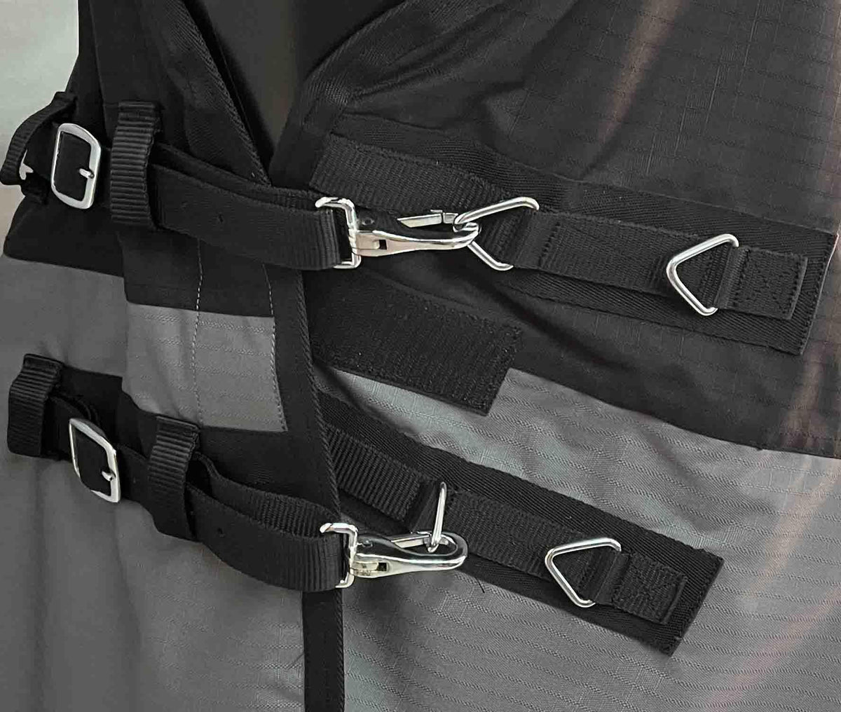 600D Lightweight Waterproof Horse Turnout Rug 0g No Fill Half Neck Fleece Lining Black/Grey