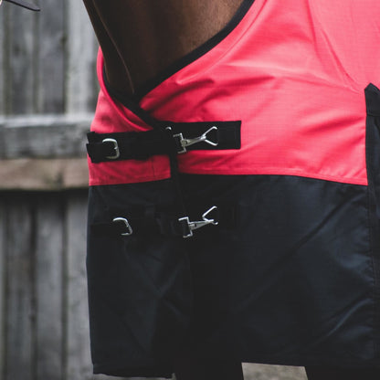 1200D Lightweight Waterproof Horse Turnout Rug 0g No Fill Standard Neck Red/Black
