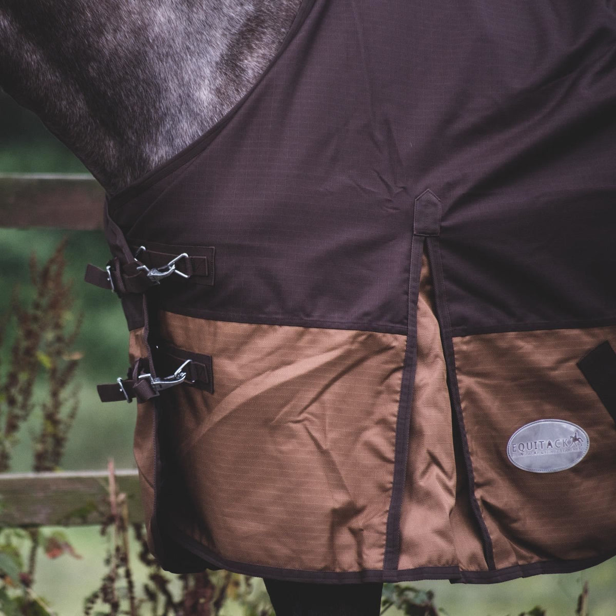 1200D Lightweight Waterproof Horse Turnout Rug 0g No Fill Standard Neck Grey/Brown