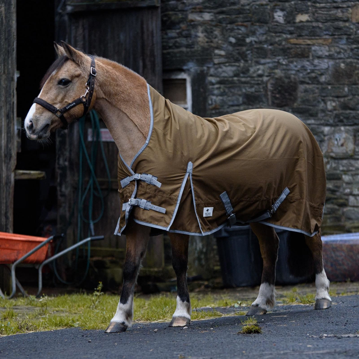 600D Lightweight Waterproof Horse Turnout Rug 0g No Fill Half Neck Dark Brown